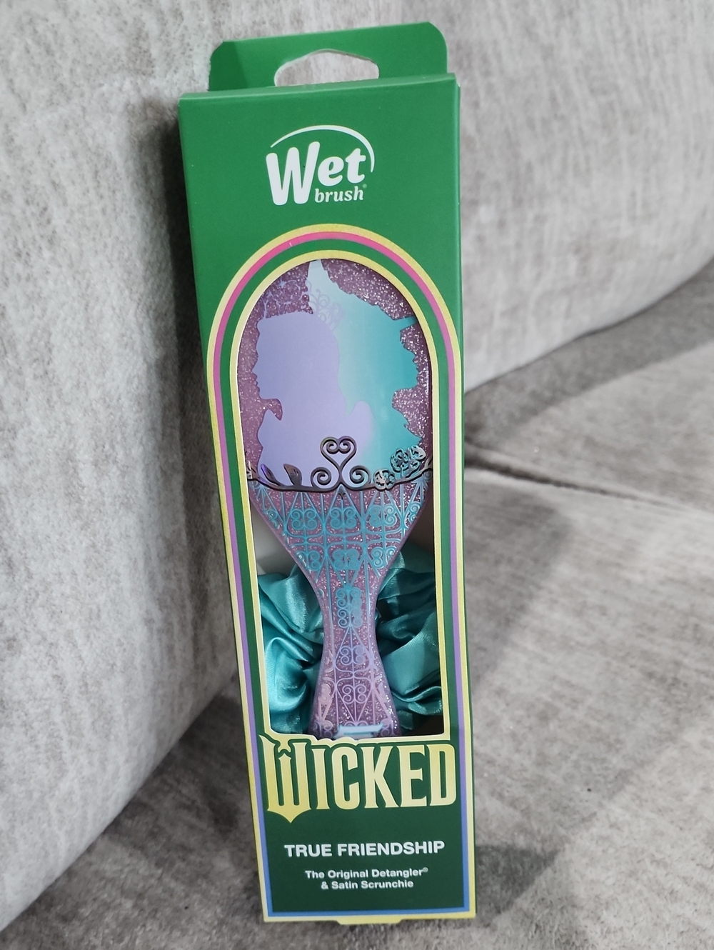 NWT Wet Brush- Wicked True Friendship